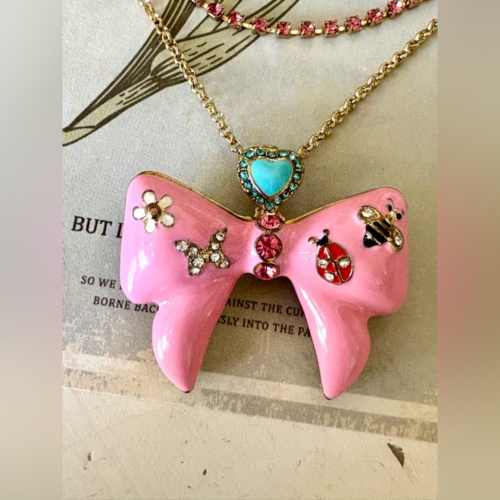 EUC RARE HTF Betsey Johnson Vintage Pink Bow Necklace - Picture 5 of 7